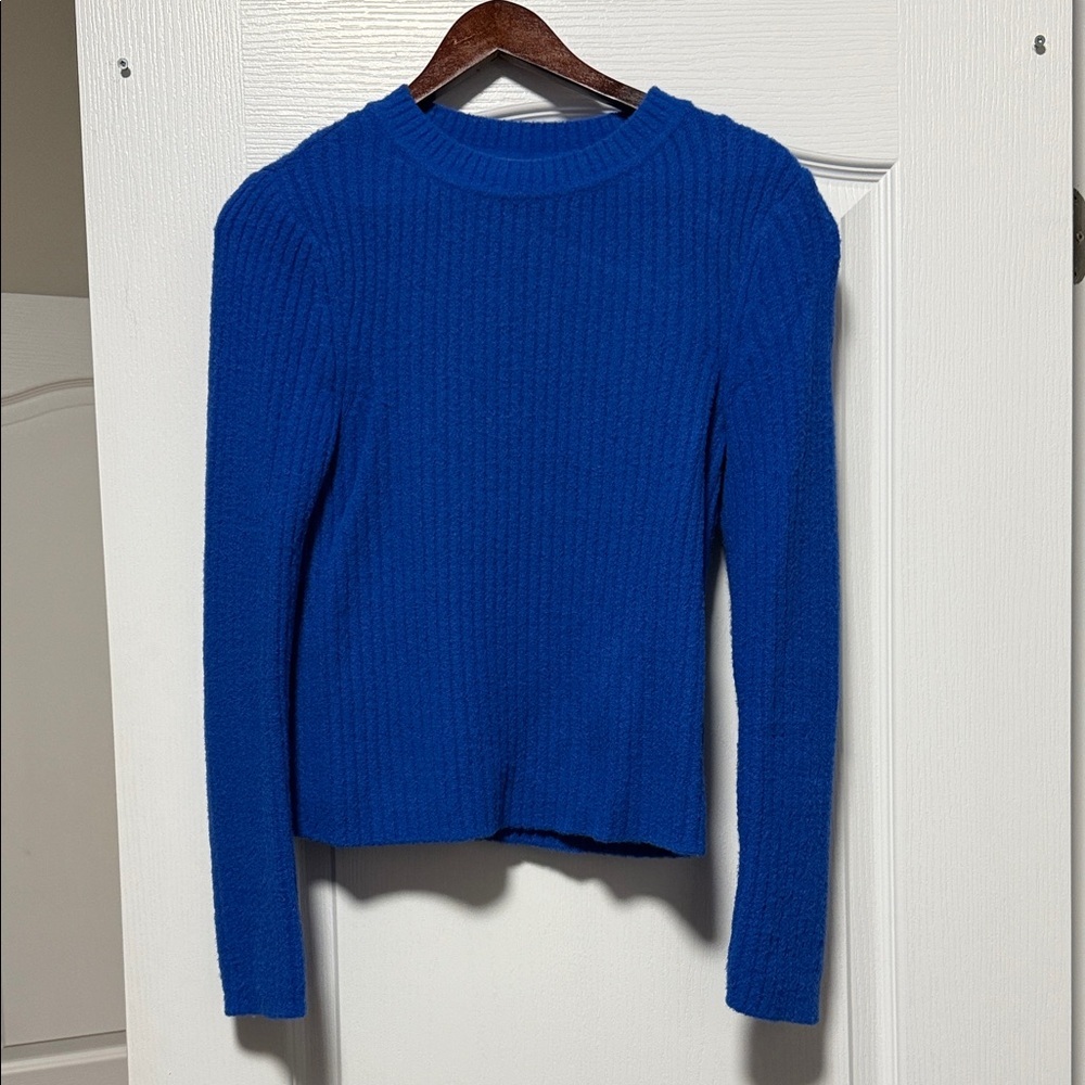 Suzy Shier Blue Crew Neck Sweater